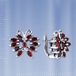 Ohrringe aus Silber mit Granat