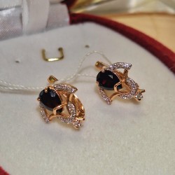 Goldohrringe mit Granat und Zirkonia