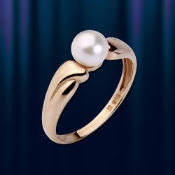 Goldring mit Perlen. 