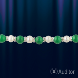 Kette aus Perlen und Jade