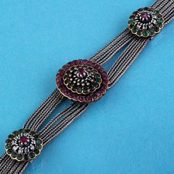 Armband mit Edelstene. Silber 