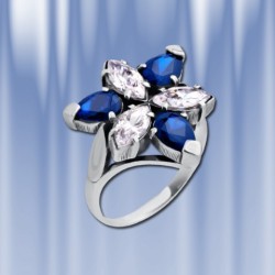 Ring mit Zirkonia. Silber 925