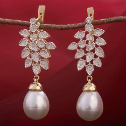 Ohrringe mit Brillanten & Perlen 