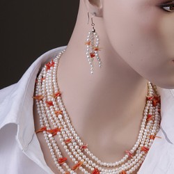 Set aus Perlen & Korall