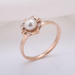 Ring aus Rotgold mit Perlen 