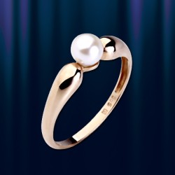 Goldring mit Perlen.