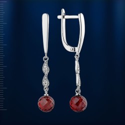 Ohrhaenger mit Granat. Silber