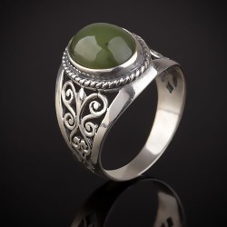 Ring mit Nephrit  Silber 
