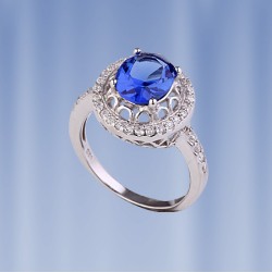  Ring mit Saphir. Silber