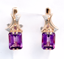 Goldene Ohrringe mit Amethysten und Diamanten