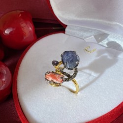 Vergoldeter Silberring mit Amethyst, Zirkonia, Korallen