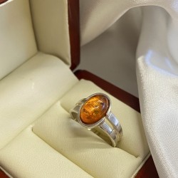 Silberring mit Bernstein