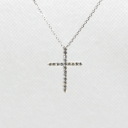 Goldanhänger mit Diamanten