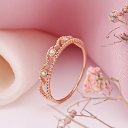 Goldring aus Russischem Gold 585° mit Zirkonia