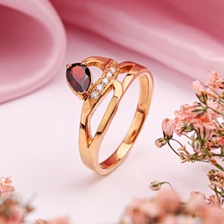 Goldring 585 mit Diamanten