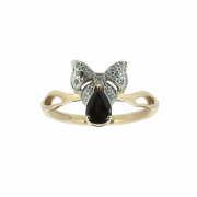 Goldring mit Saphir und Diamanten