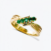 Goldring mit Smaragden