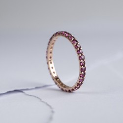 Roségoldener Goldring mit Rhodoliten
