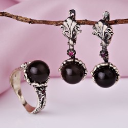 Russische Silberschmuck. Silberset