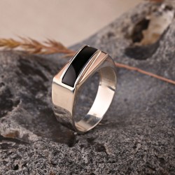 Herrenring. Rotgold, Silber, Onyx