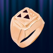 Золотой перстень печатка "Тройка"