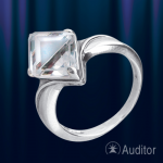 Кольцо из серебра 925 пробы с цирконом