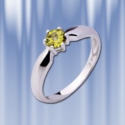 Goldring mit Chrysolith. Weissgold 