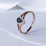Классическое золотое кольцо с сапфиром и бриллиантами