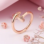 Кольцо золотое женское