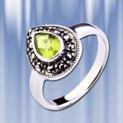 Ring aus Sterling Silber mit Zirkonia