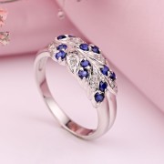 Ring mit Diamanten & Saphir. Weissgold