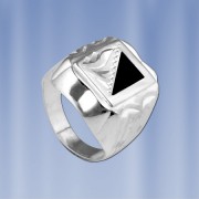 Серебряное кольцо-печатка мужское