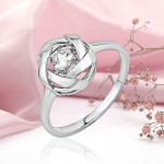 Серебряное кольцо "Романтика". Танцующий фианит
