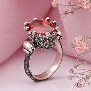Кольцо из серебра 925 пробы Фианит Гранат