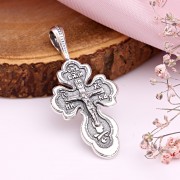 Серебряный крестик нательный с распятием