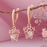 Gold-Ohrhänger aus 585er Rotgold mit Zirkonia in Deutschland