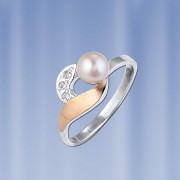 Ring mit Perle. Rotgold, Silber