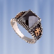 Перстень серебряный с гранатом