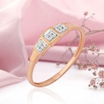 Goldring mit Diamanten