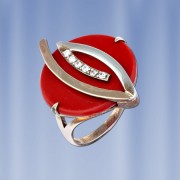 Кольцо серебряное с кораллом "Амфора"