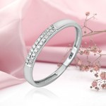 Weissgoldring mit Diamanten