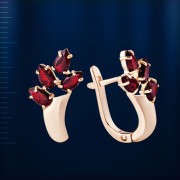 Ohrringe aus Rotgold & Granat