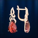 Золотые серьги Гранат  Фианиты