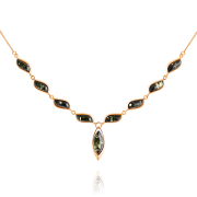 Vergoldetes Silbercollier mit grünem Bernstein