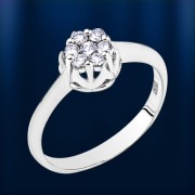 Золотое кольцо с бриллиантами из белого золота