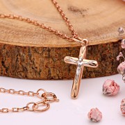 Kreuzanhänger mit Goldkette 585