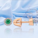 Золотые серьги гвоздики с бриллиантами