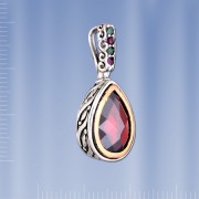 Anhaenger mit Granat. Silber