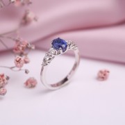 Gianni Lazzaro Weissgoldring mit Diamanten und Saphir