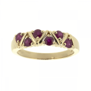 Goldring mit Rubinen